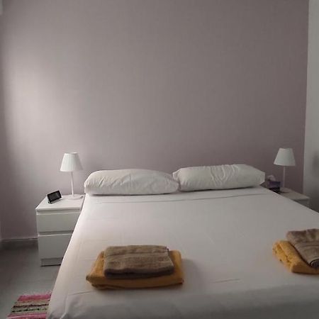 Lucias Lovely Apartment With Lovorka ลอสอัลกาซาเรส ภายนอก รูปภาพ