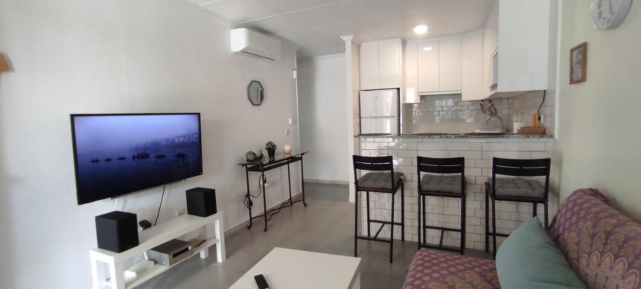 Lucias Lovely Apartment With Lovorka ลอสอัลกาซาเรส ภายนอก รูปภาพ